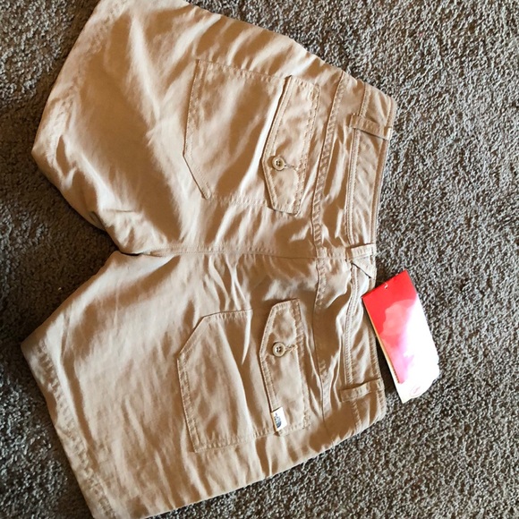 Shorts - Picture 2 of 4